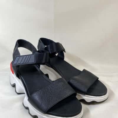 SOREL LADIES 9 SANDALS CHUNKY LEATHER SUMMER