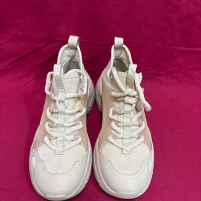 Steve Madden Ellipse Women's  Size 6 Sneakers Beige 