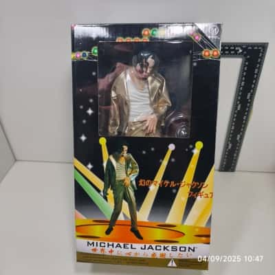 Michael Jackson Gold Jacket Figurine in Box Japanese Merch 