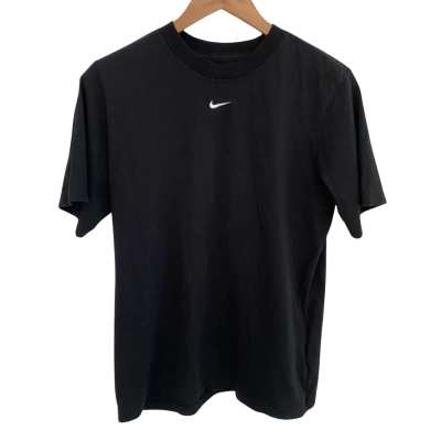 The Nike Tree Mens  Size XS Short Sleeve Shirt Black  