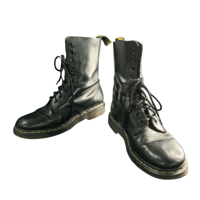 Dr Martens Womens  Size 39 10 hole leather Boots- Black  