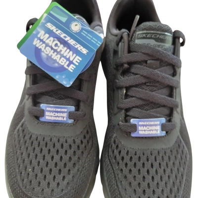 Skechers Womens  Size 6 Sneakers Black  