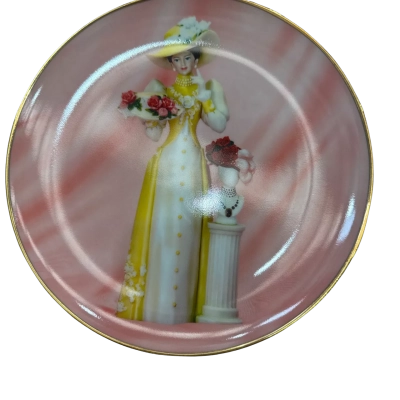 Avon President’s Club Plate 2005/2006 Mrs Albee Pink Plate 