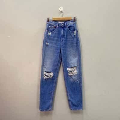 Tommy Jeans Womens  Size 6 Mom Jeans 