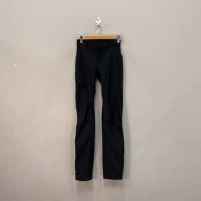 Kathmandu Womens  Size 6 Performance Pants Black  