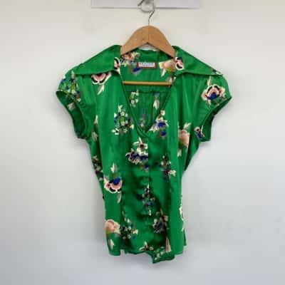 Review Green Floral Short SLeeve Shirt  Size 8