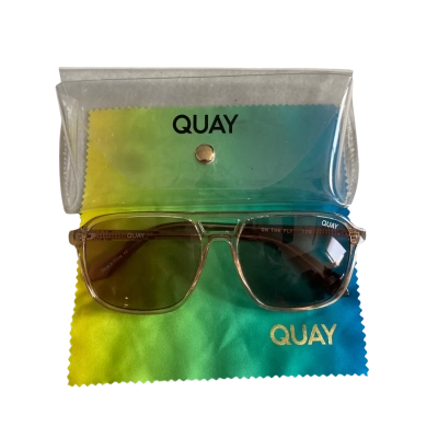Quay Unisex Sunglasses in case