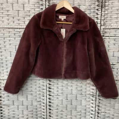 Lily Loves Womens  Size 10 Cropped Faux Fur Jacket Maroon 