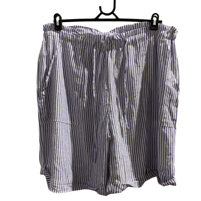 Rockmans Womens  Size 18 Shorts Blue / Pinstriped / White 
