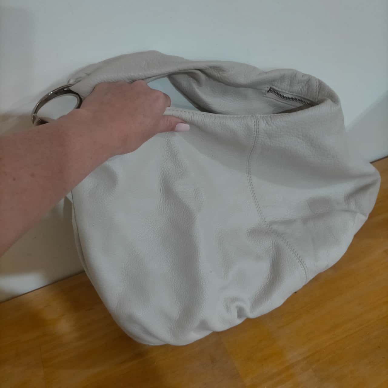 Oroton Large White Leather Slouch Bag VGUC(s)