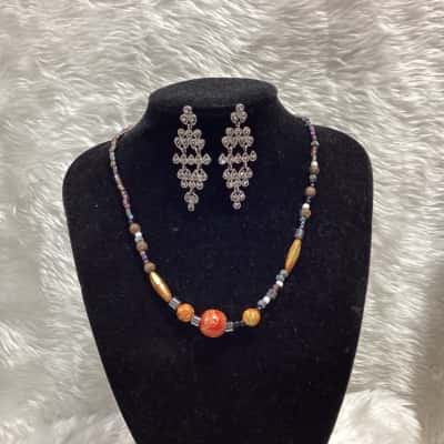  Women's Beaded Necklace & Chandelier Earrings 