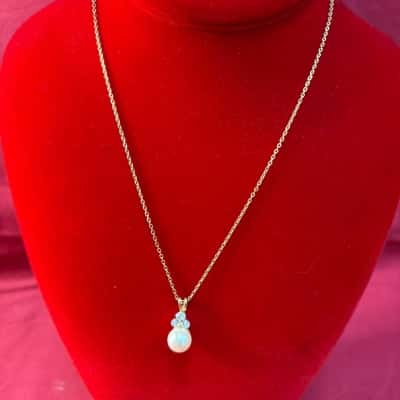  Women's Yellow Gold Tone Faux Freshwater Pearl & Diamante Pendant Necklace