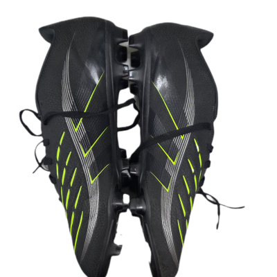 Adidas Mens  Size 11 Boots Black  / Green 