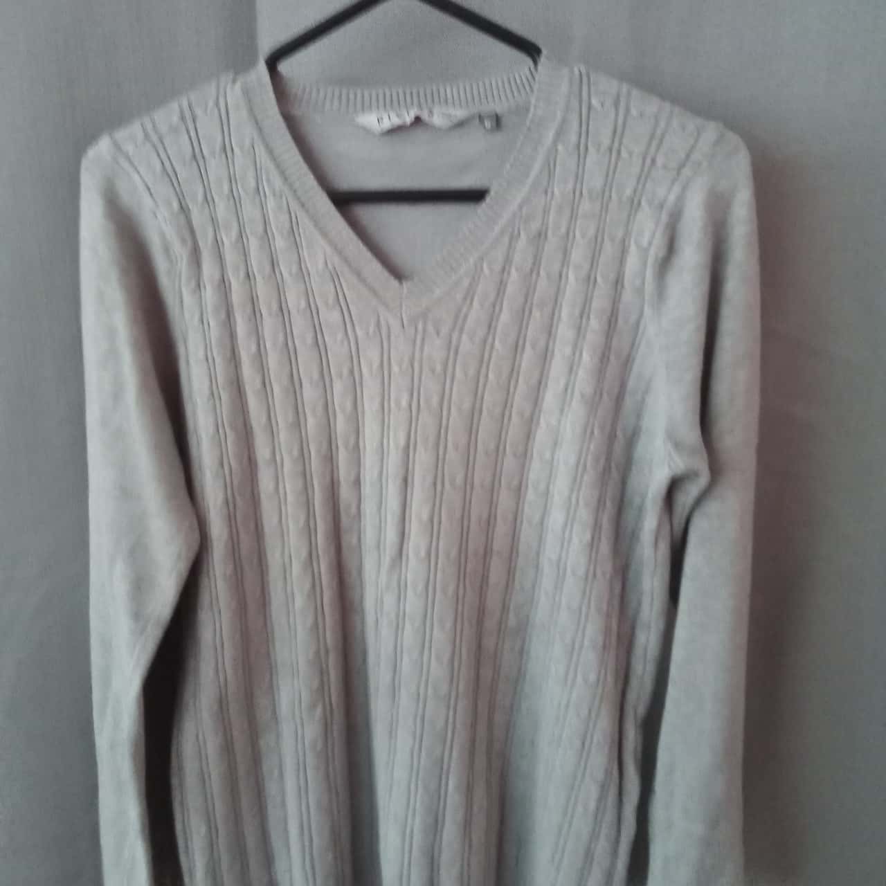 REDUCED TO 2 Rivers Ladies Grey Knit Jumper Size 6 UAF(s)