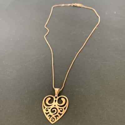  Italian Sterling Silver Scrollwork Heart Pendant & Box Chain Necklace