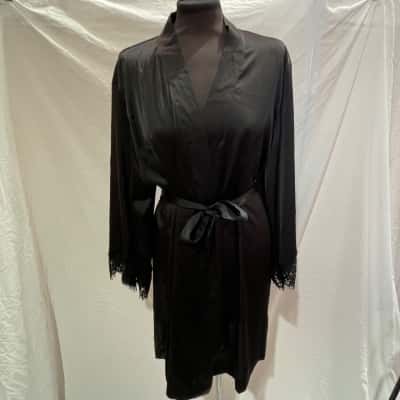 Atmos&Here Gown Size 8 Black  