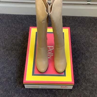 In Box Polly Womens Size 38 Bao Leather Boots Beige