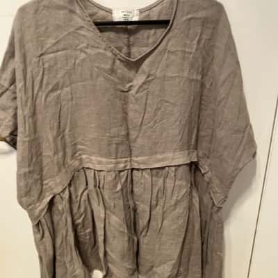  Bottega modaWomens  Size 12 / 14 Short Sleeve Shirt Grey 