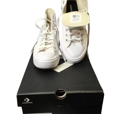 Converse “Chuck Taylor All Stars” Hi Sneakers Womens  Size 9 White 