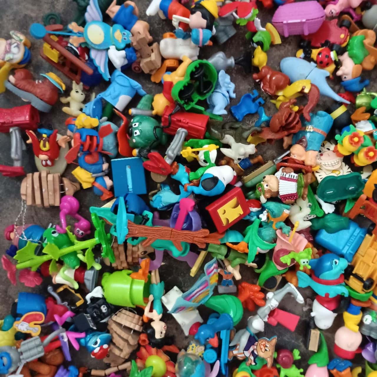 Bulk Lot! Assorted Mini Toys Kinder & Much More! FUN!