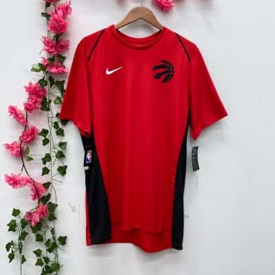 Nike Mens NBA Toronto Raptors T-Shirt Size XL Black  / Red 