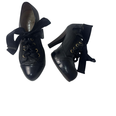 Hollywood heels  Size 37 Heels Black  lace up ribbon 
