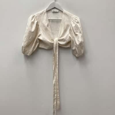 Atmos&Here Womens  Size 10 Cropped tie up Top White 