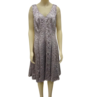 Review Womens  Size 14 Cocktail Dress / Party Dress Silver 
