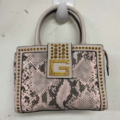Guess Womens Animal print / Pink  