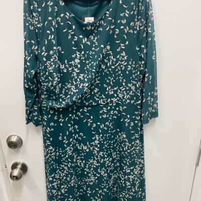 Jacqui-E Womens  Size XL Floral Dress Floral / Green 