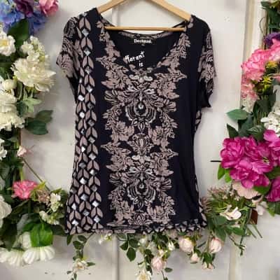 Desigual Womens  Size 16 / XL Short Sleeve Top Black  / Grey 