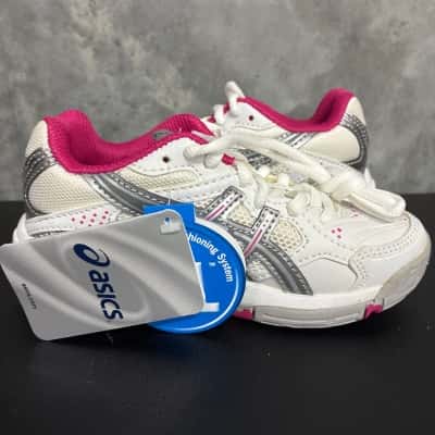 aasics   Size 12 Shoes Pink  / White  new 