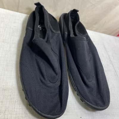  Mens  Wave Zone Men's Aqua Sock - Black - Size 9