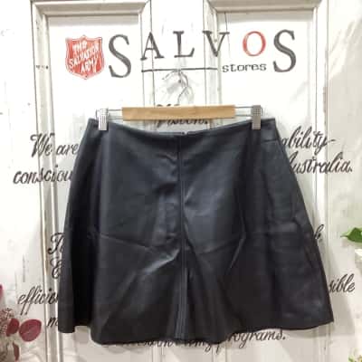 Decjuba Brand! CUTE LITTLE A-LINE MINI SKIRT! Womens  Size 10 A-Line Skirt / Mini Skirt Black  