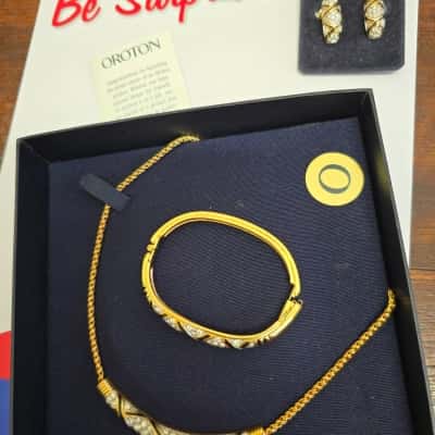 Oroton Vintage 22 CT plated Swarovski Crystals and Enamel Necklace, Bracelet Clip on Earrings Set