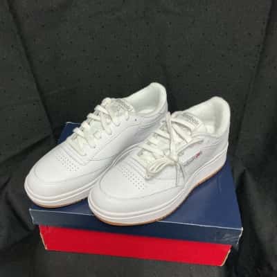 Reebok Womens  Size 6 Sneakers White 