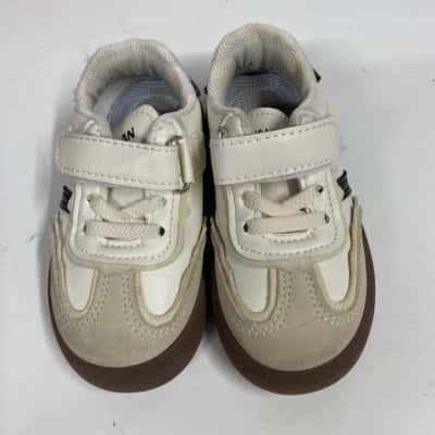 Kids Trendy Sneakers Unisex Size 22
