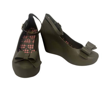 Mel by Melissa Toffee Apple Bow Wedges Size Us 7