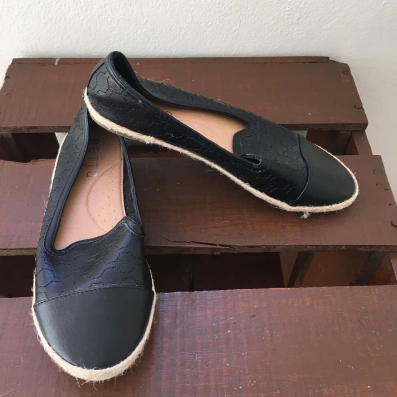REDUCED! Betts Women’s shoes(s)