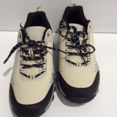 Seven Steps Mens  Size 10 Sneakers Beige / Black  