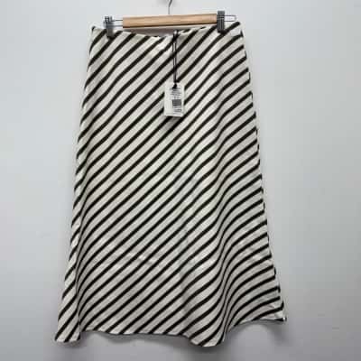 Sportscraft Size 10 Fitzroy skirt Cream / Khaki / Striped 