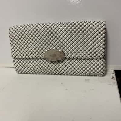 Oroton Womens chain Mesh Clutch  White with silver tones clasp
