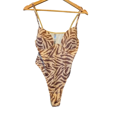 Love Notes  Erika Moulded Cup Bodysuit  Size L