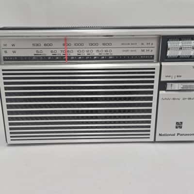 National Panasonic MW-SW 2 band  R-218R portable radio
