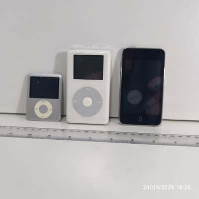 IPod Trio Collection As Is Untested Assorted 