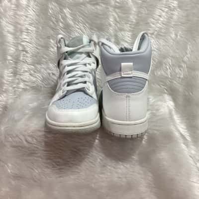 Nike Unisex  Size 5.5 Grey / White 