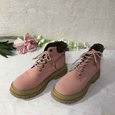 Tarramarra Womens Size 40 Dusty Pink Lace up Boots
