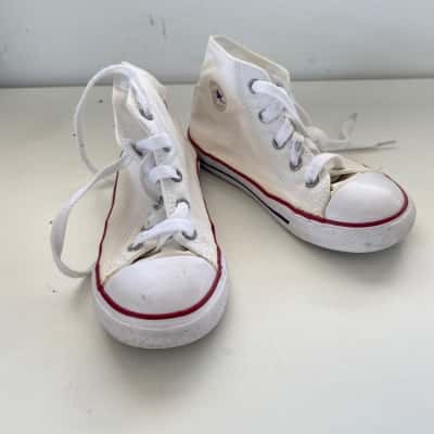 Converse Kids All Stars White Shoes  Size 10