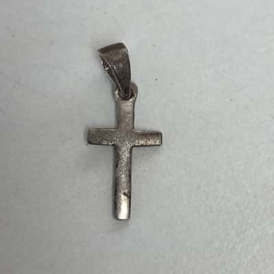 Small Plain Silver Cross Pendant 