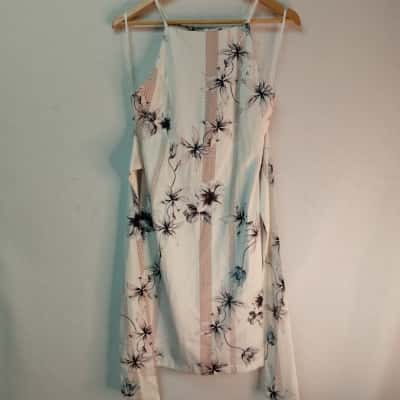 White Closet Womens  Size 8 Midi Dress Floral 